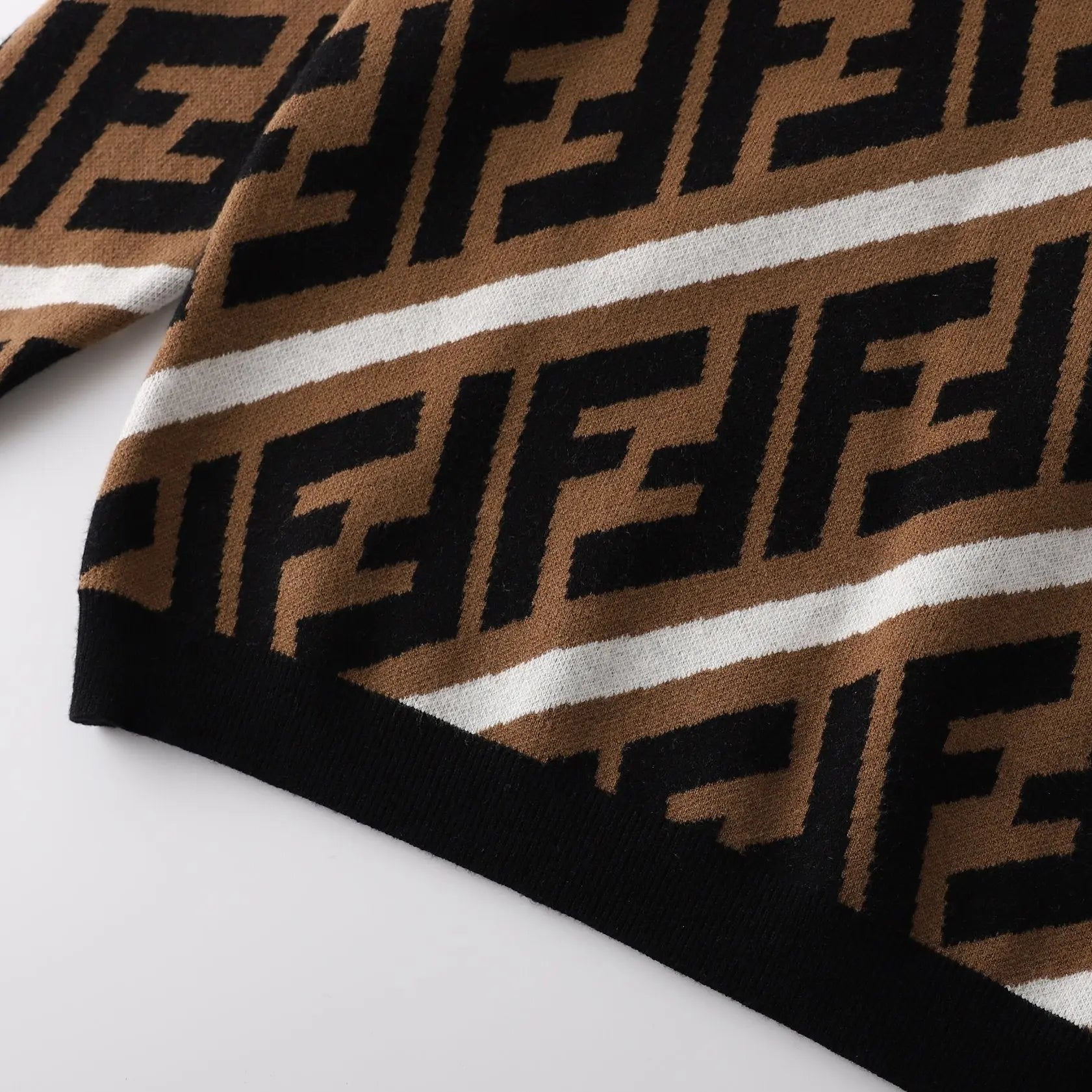 Fendi Men's Brown and Black Sweatshirt Metroutfits