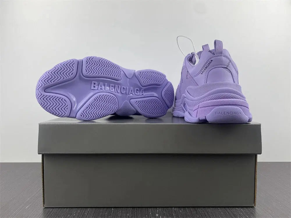 Balenciaga triple S14  Sneakers Chic Tread