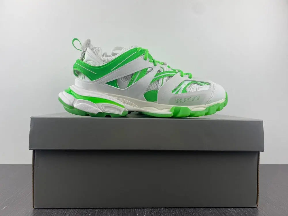 Balenciaga Classic Unisex Sneakers Metroutfits