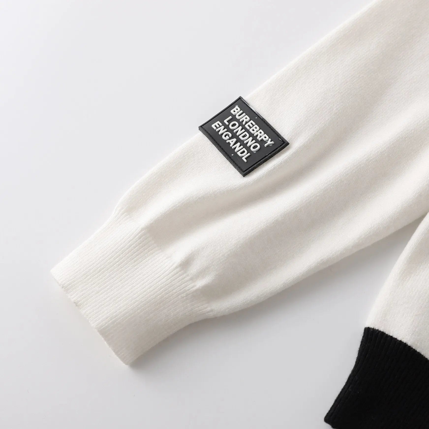 Burberry Men's Black & White Sweatshirt Metroutfits