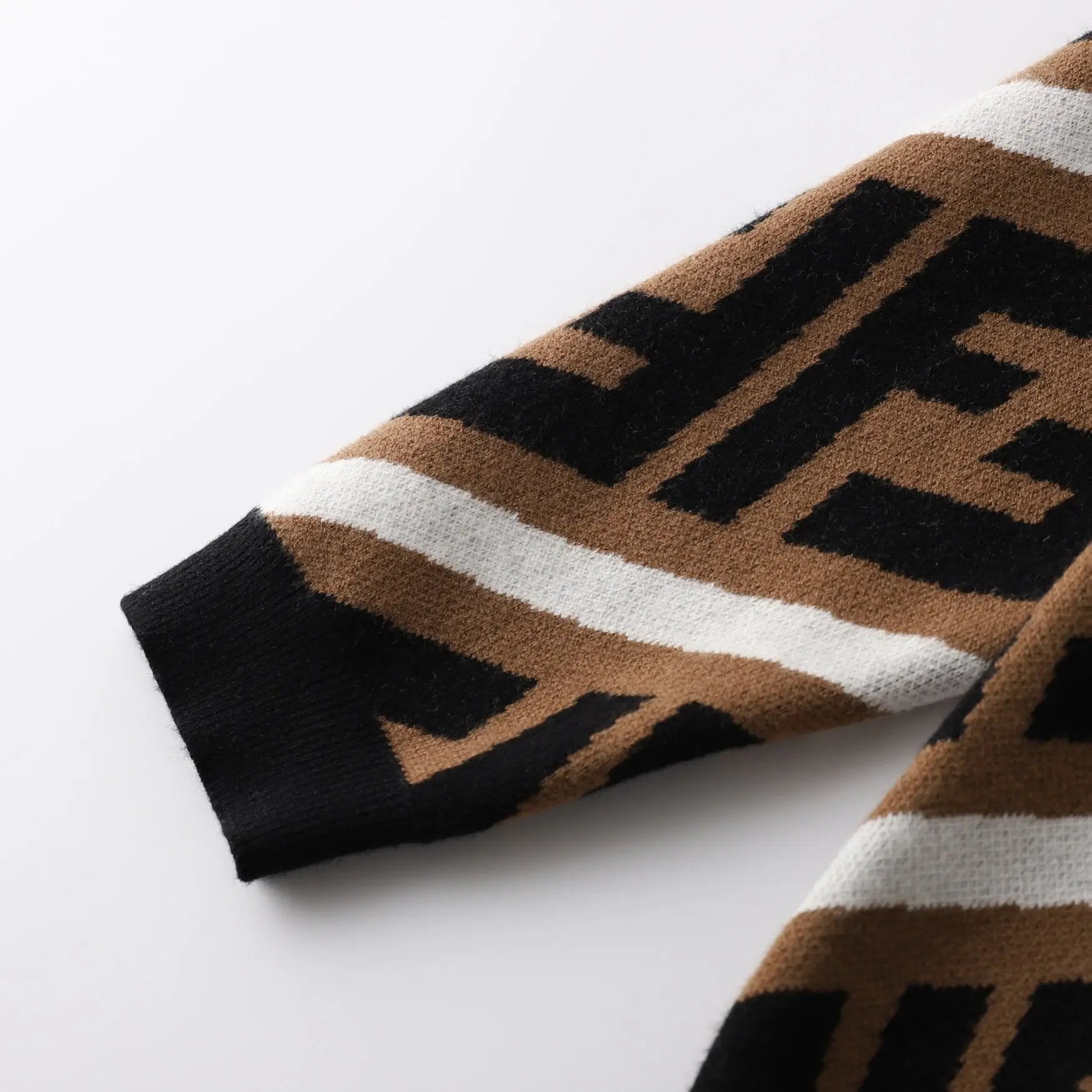 Fendi Men's Brown and Black Sweatshirt Metroutfits