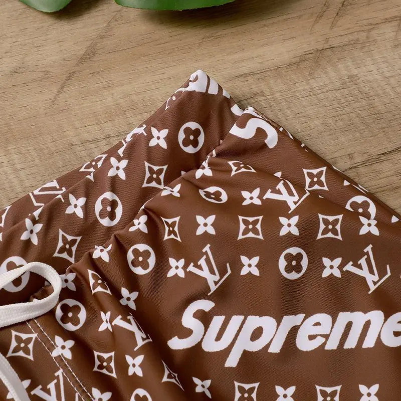 SUPREME - Men's Short Brown Metroutfits