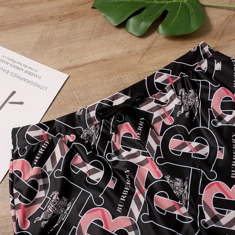 BURBERRY - Men's Designer Short Pink Black Metroutfits