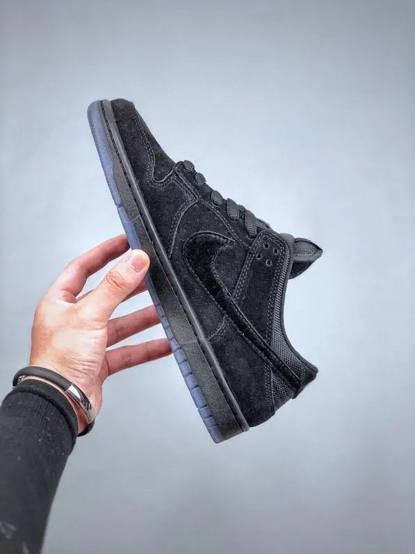 Nike Dunk Low Horse – Unisex Leather Streetwear Sneaker Metroutfits