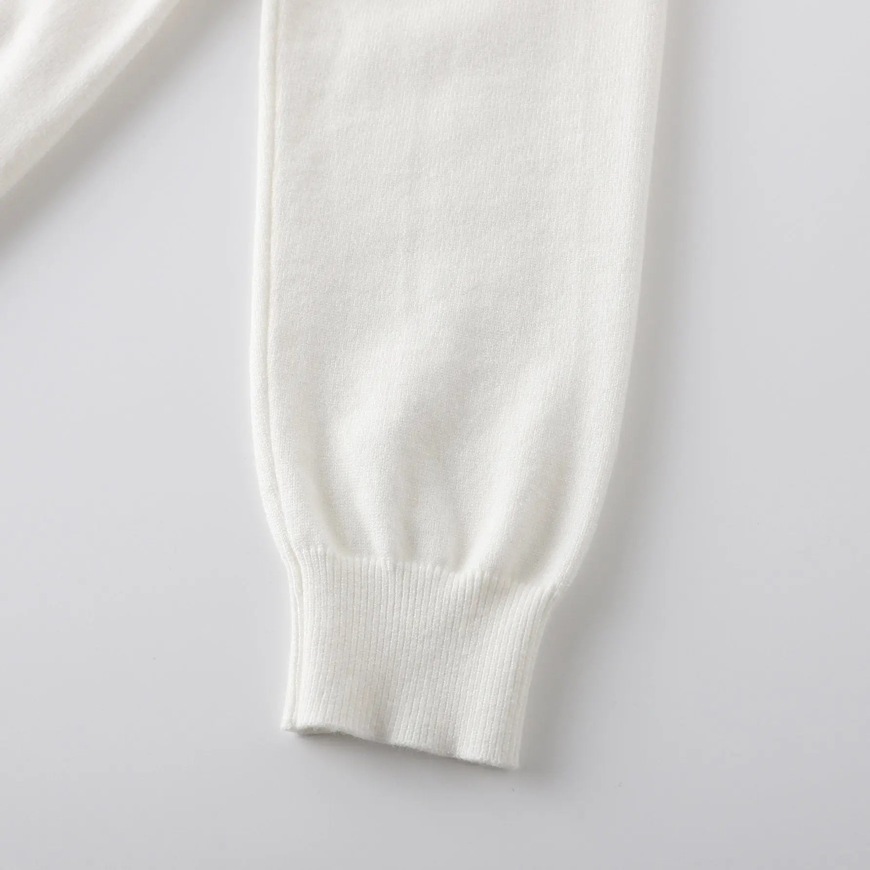 Burberry Men's White Designer Sweatshirt Metroutfits