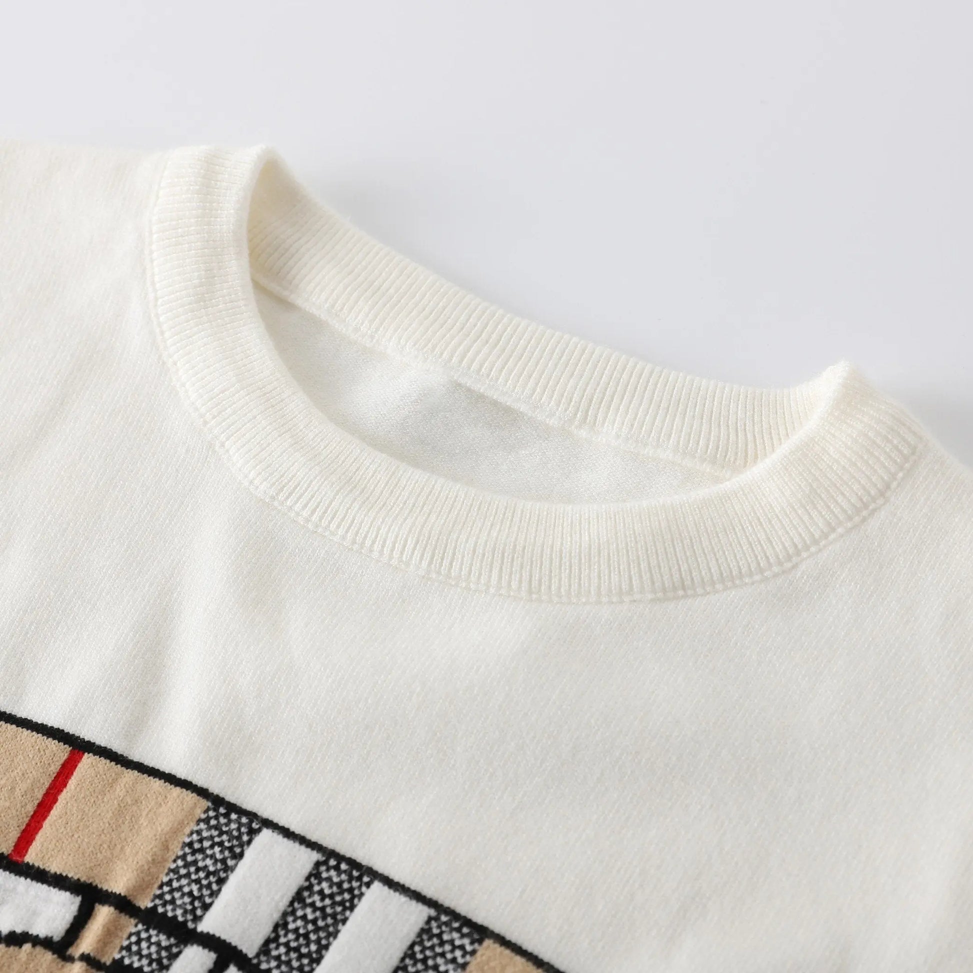 Burberry Men's White Logo Sweatshirt Metroutfits