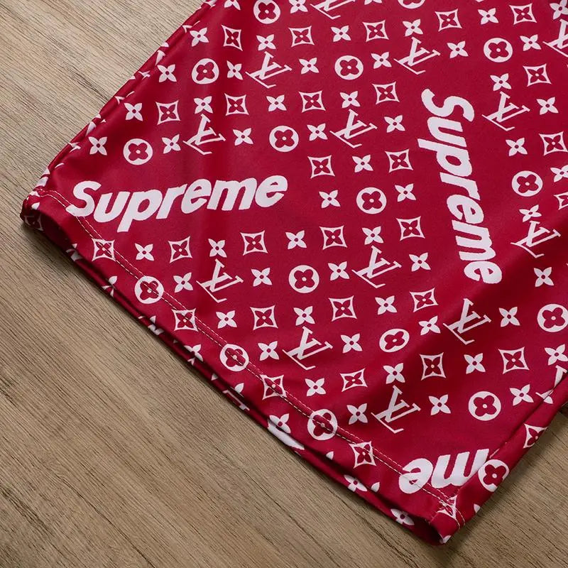 SUPREME - Men's Short Red Metroutfits