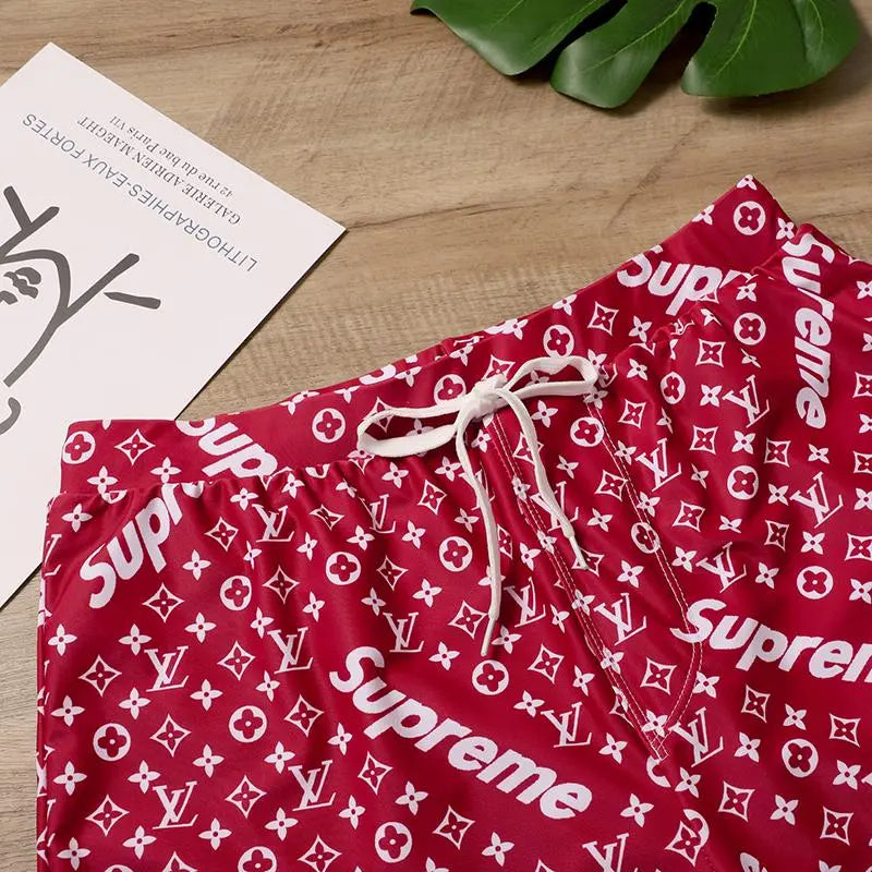 SUPREME - Men's Short Red Metroutfits