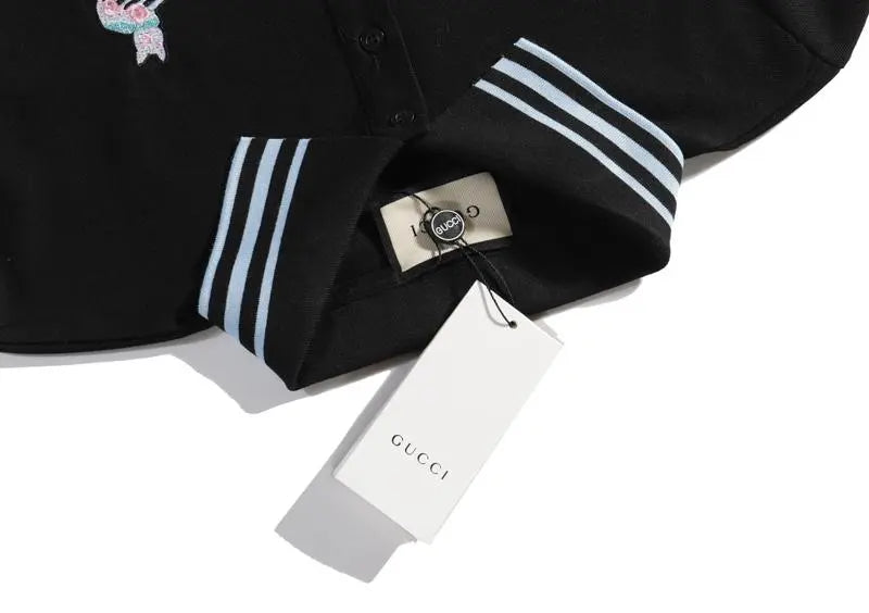 Gucci Men's T-Shirt Black White Metroutfits