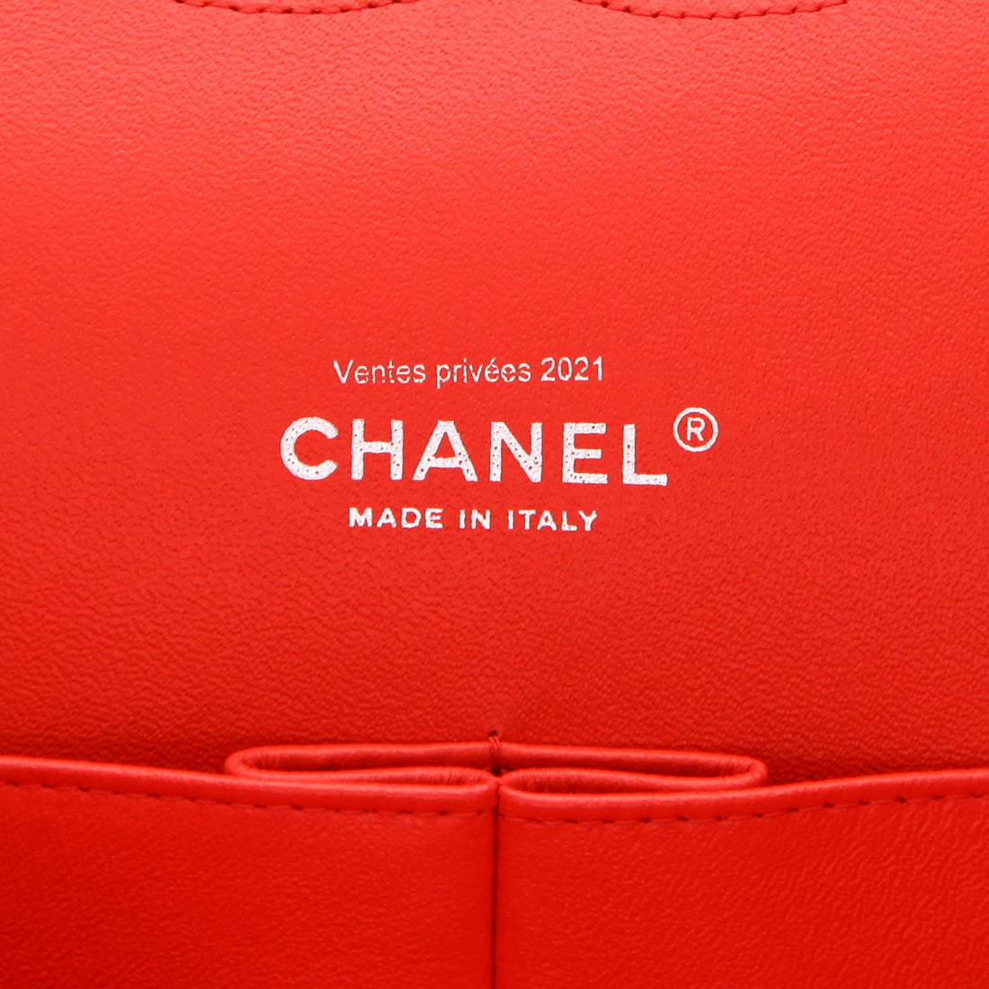 Chanel Timeless Maxi Jumbo crossbody bag in red quilted leather