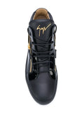 Giuseppe Zanotti Unisex Designer Sneaker – Iconic Luxury and Comfort Metroutfits
