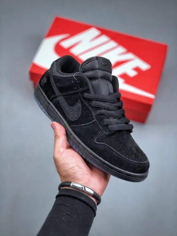 Nike Dunk Low Horse – Unisex Leather Streetwear Sneaker Metroutfits
