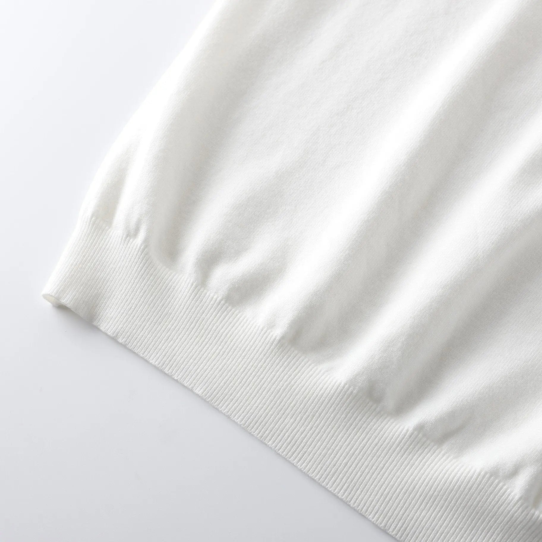 Gucci Men's White Designer Sweatshirt - New with Tag Metroutfits
