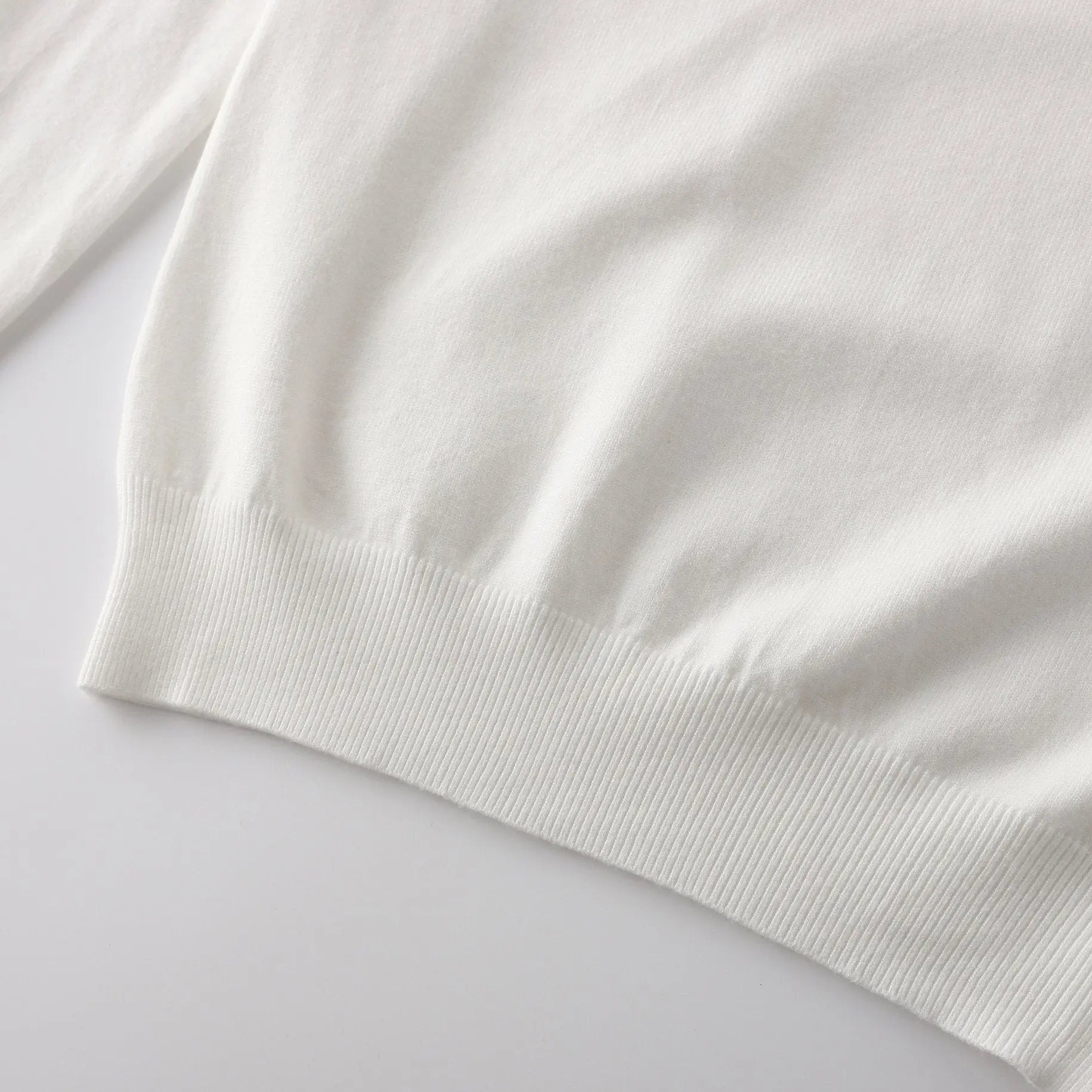 Gucci Men's White Designer Sweatshirt Metroutfits