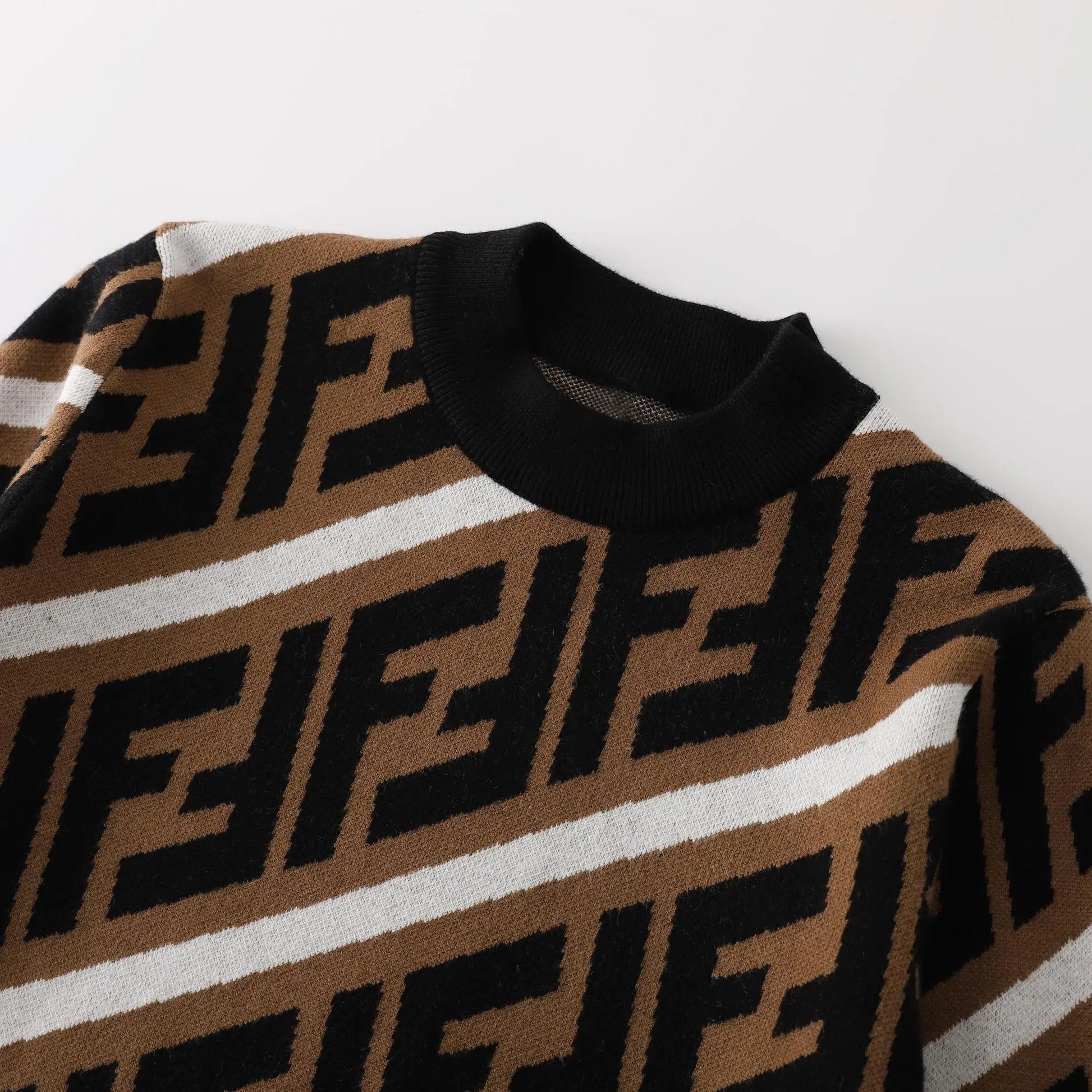 Fendi Men's Brown and Black Sweatshirt Metroutfits