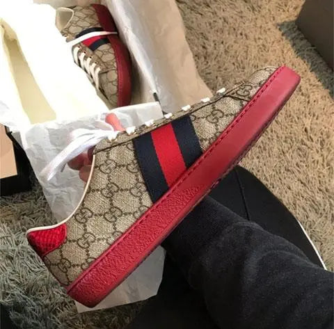 Gucci Ace GG Met Bijen Beige Sneakers – New with Tag and Original Box Metroutfits