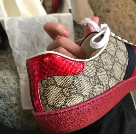 Gucci Ace GG Met Bijen Beige Sneakers – New with Tag and Original Box Metroutfits