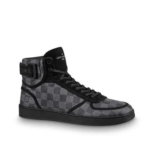 Louis Vuitton Black Sneaker for Men & Women – New Metroutfits