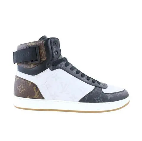 Louis Vuitton Classic Unisex Sneakers New With Tags Metroutfits