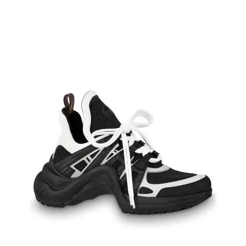 Louis Vuitton Classic Sneakers Men & Women Metroutfits