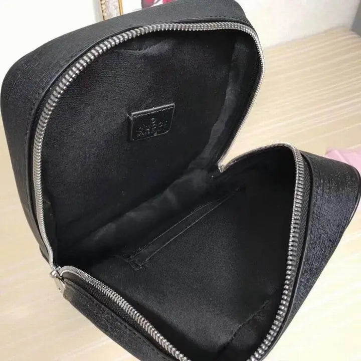 Gucci GG Supreme Sling Backpack – New with Tag and Box Metroutfits