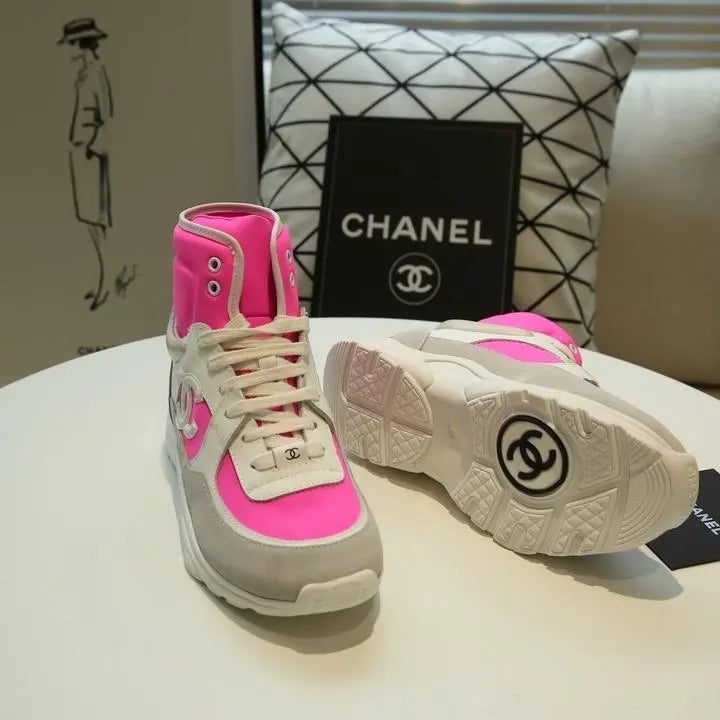 Chanel Women's Sneaker Pink Cream Metroutfits