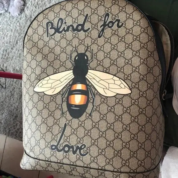 Gucci GG Supreme Monogram Blind For Love Bee Backpack Metroutfits