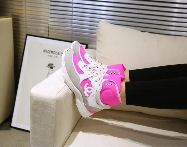 Chanel Women's Sneaker Pink Cream Metroutfits