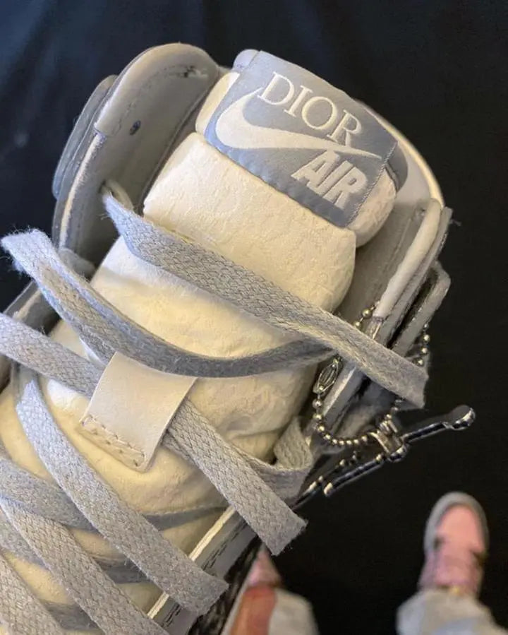 DIOR X NIKE - AIR JORDAN 1 - chic tread