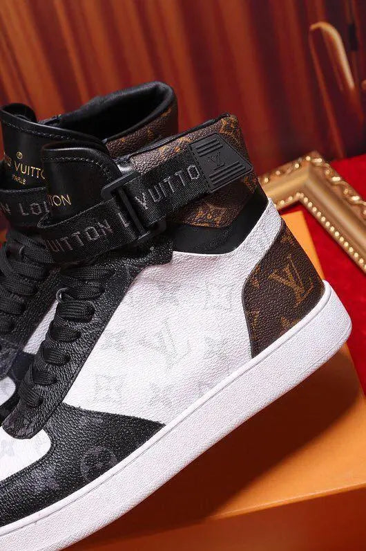 Louis Vuitton Classic Unisex Sneakers New With Tags Metroutfits