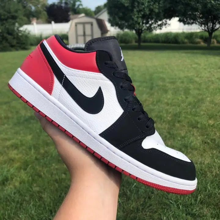 Nike Air Jordan 1 Retro Sneakers  For Men & Women Metroutfits