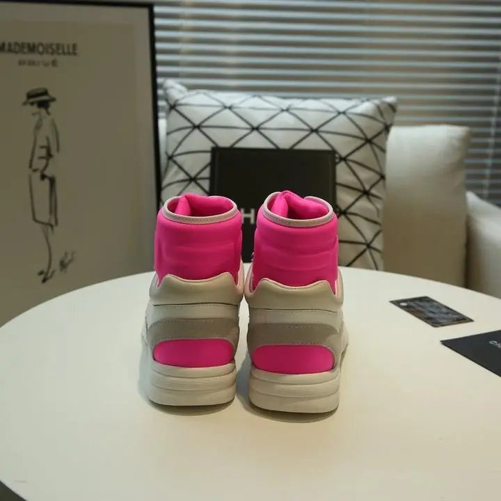 Chanel Women's Sneaker Pink Cream Metroutfits