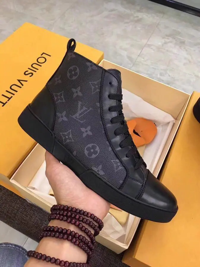 Louis Vuitton Black & Grey Sneaker Men & Women New with Tag and Box Metroutfits