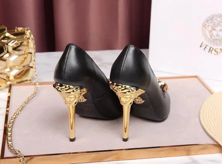 Versace Women's Black Golden Medusa Décolleté Pumps Metroutfits