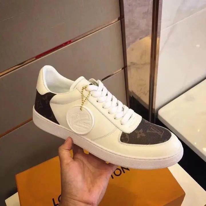 Louis Vuitton Men’s & Women’s Sneakers New With Tag Metroutfits