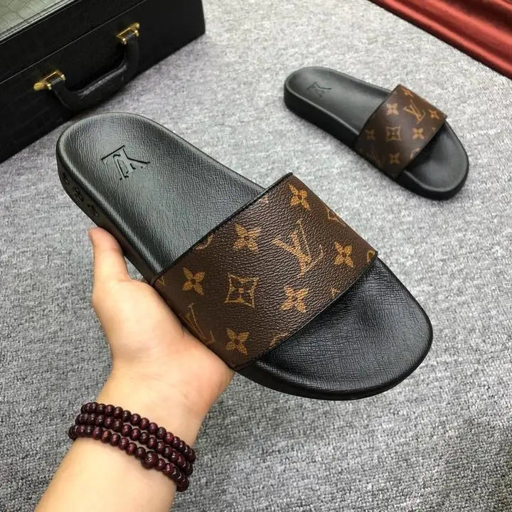 Louis Vuitton Men’s Black Slippers – New with Tag and Box Metroutfits