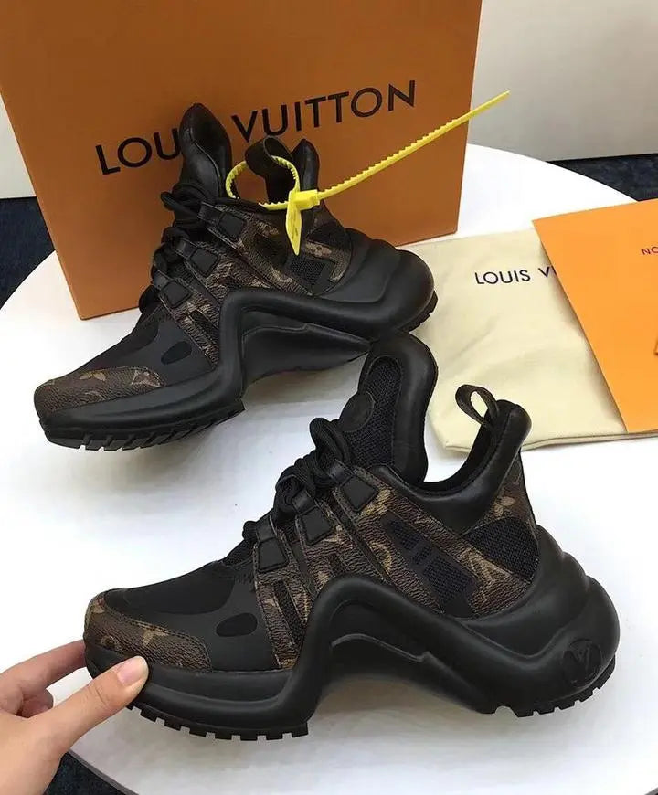 Louis Vuitton Sneaker Men & Women New with Tag and Box Metroutfits