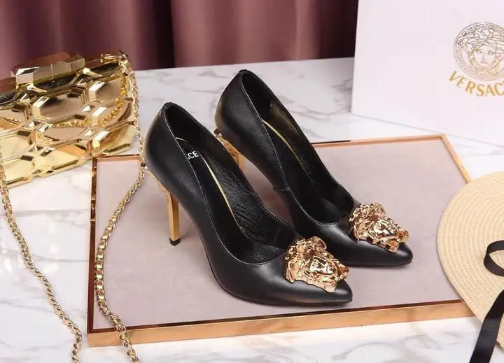 Versace Women's Black Golden Medusa Décolleté Pumps Metroutfits