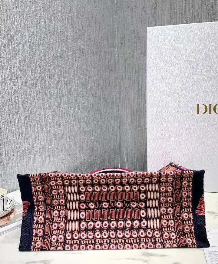 Christian Dior Embroidered Animals Book Tote Bag 42 cm New with Tag Metroutfits