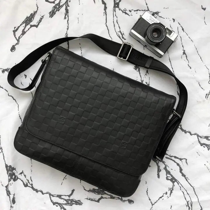 Louis Vuitton District PM Damier Infini Shoulder Bag Metroutfits
