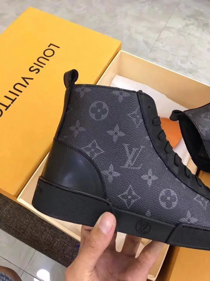 Louis Vuitton Black & Grey Sneaker Men & Women New with Tag and Box Metroutfits