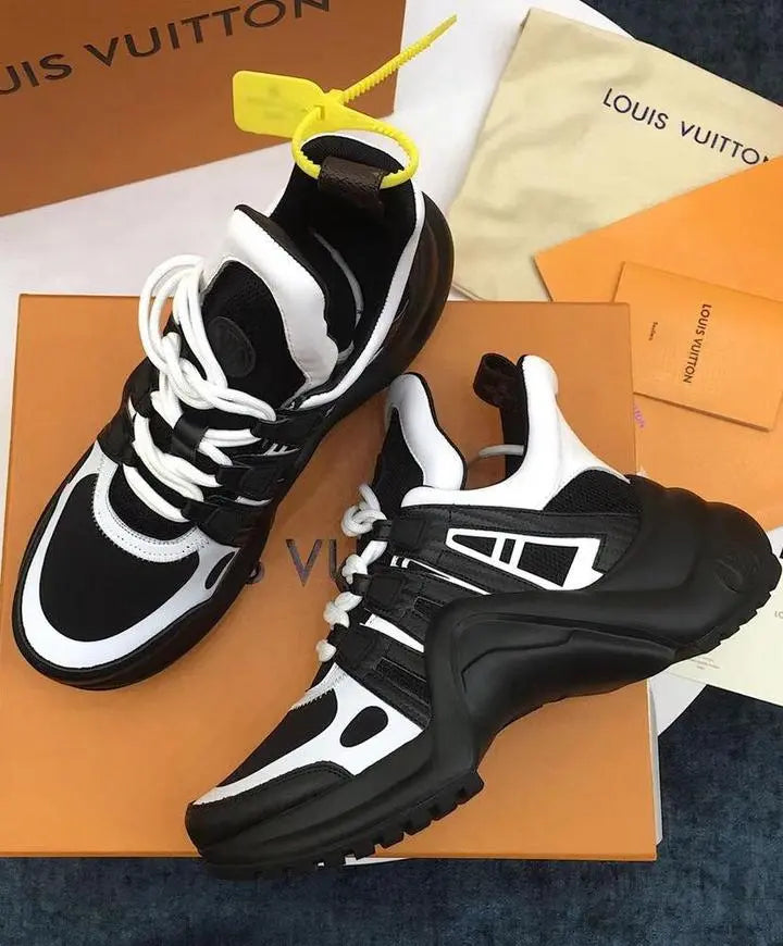 Louis Vuitton Classic Sneakers Men & Women Metroutfits