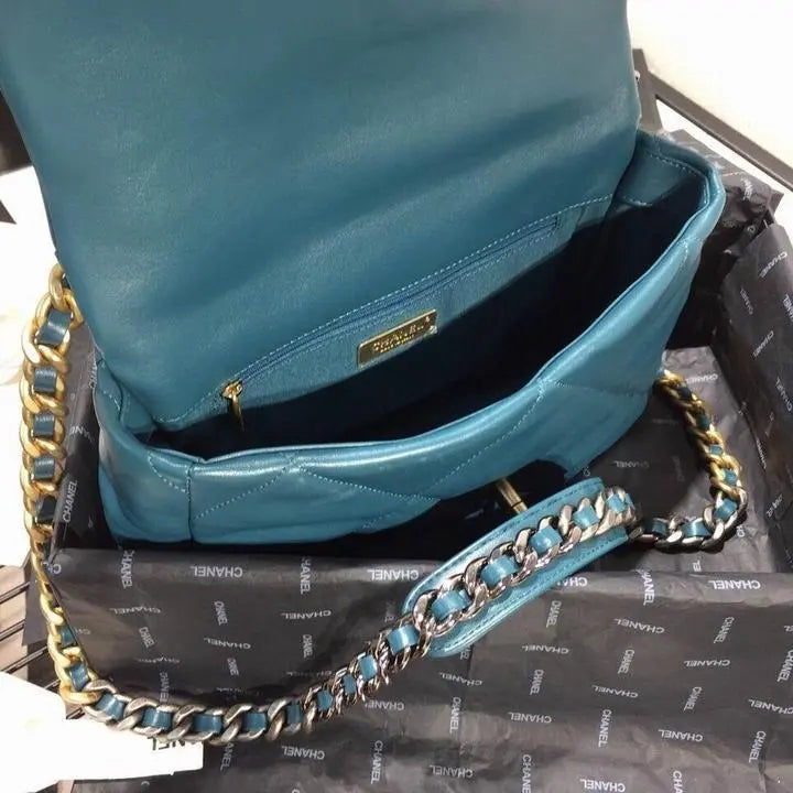 Chanel Crossbody Bag – Chanel 19 Flap Bag 26 cm Metroutfits
