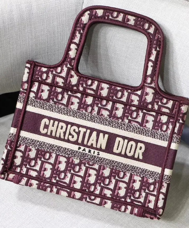Christian Dior Mini Book Tote Dior Oblique Embroidered Canvas Bag 23 cm New Metroutfits