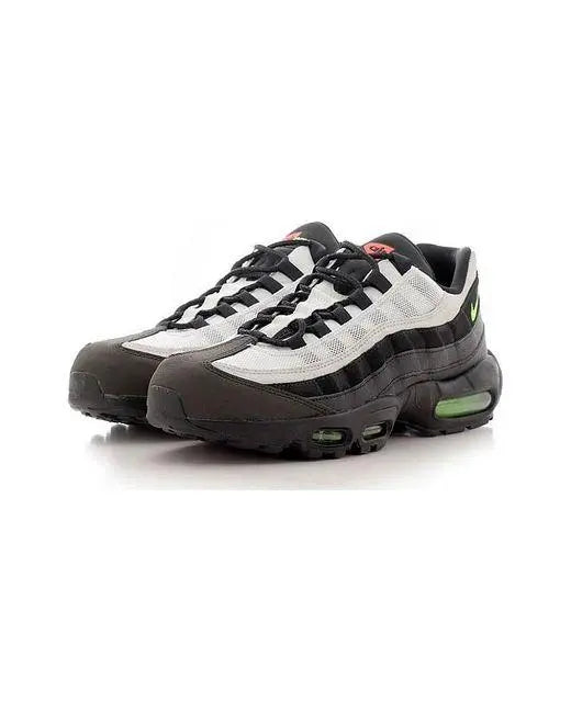 Nike AirMax 95 Sneakers New with Tag and Box Unisex Metroutfits
