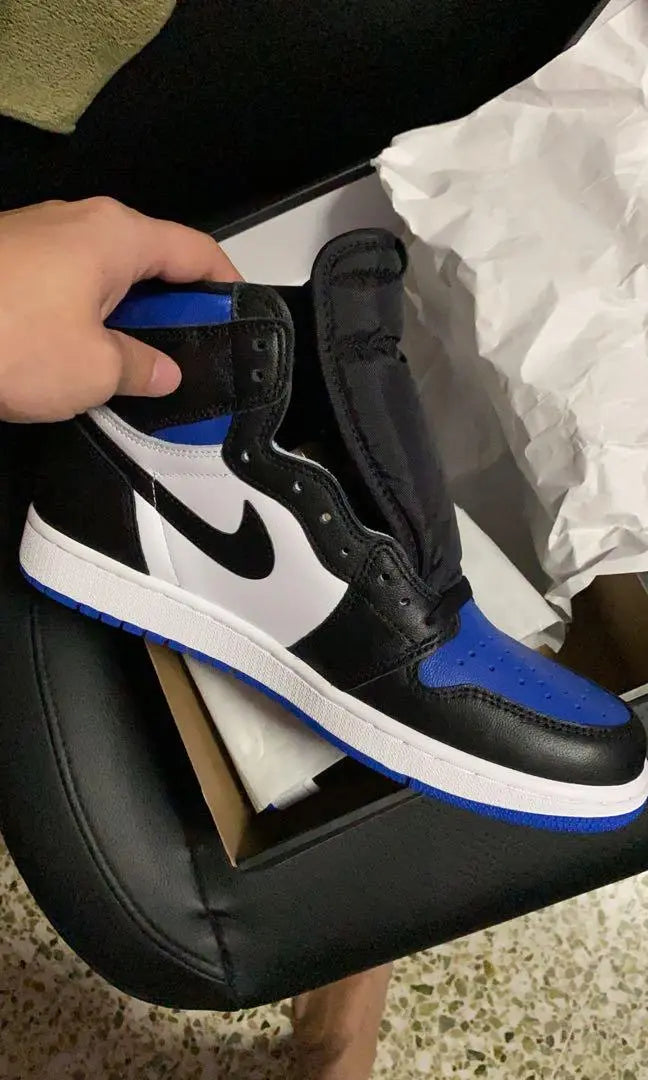 Nike Air Jordan Retro 1 High Royal Toe Sneakers New with Tag & Box Metroutfits
